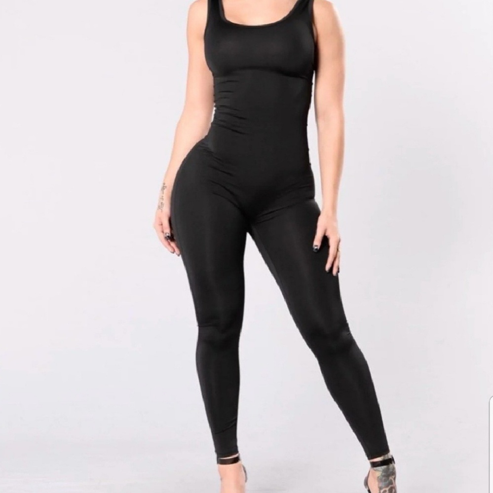 🔴🔴SOLD🔴🔴Fashion Nova Jumpsuit-Small